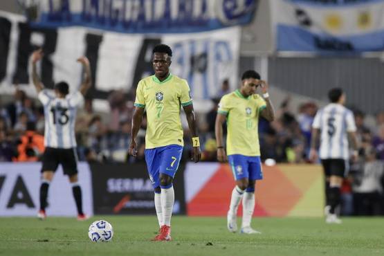 Pesadilla para Vinicius y Brasil en Buenos Aires. Foto: efe