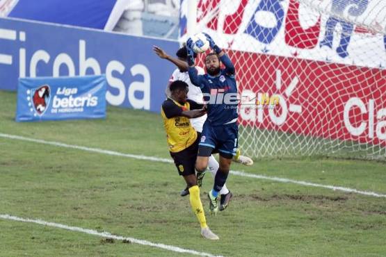 Héctor Vargas se estrena con Real España venciendo al Olimpia en vibrante clásico en La Ceiba