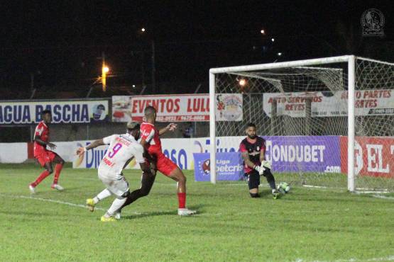 Olimpia sufrió para arrancarle un punto a Real Sociedad en partidazo en Tocoa: ¡seis goles y polémica incluida!