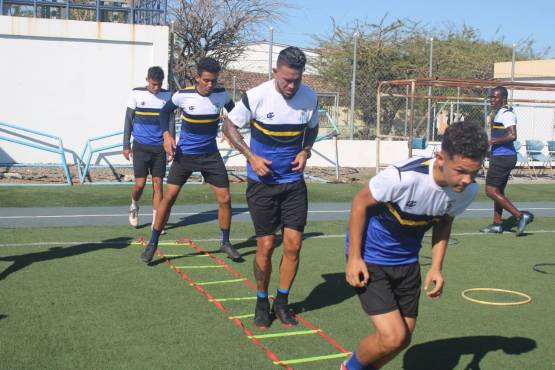 Carlos “Chino” Discua se incorporó a los trabajos del Cedrito FC de la Liga de Ascenso.