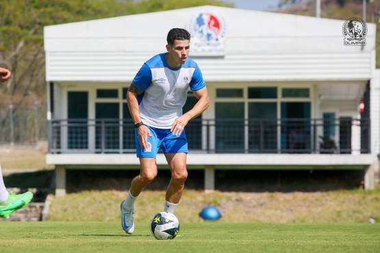 Óliver Benítez se irá del Olimpia al finalizar su contrato con los albos.