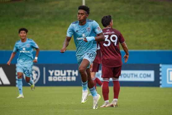 Alenis Vargas tiene 19 años. En 18 juegos, 12 como titular, ha marcado seis goles y repartido cinco asistencias con el Sporting Kansas City II de la MLS Next Pro.