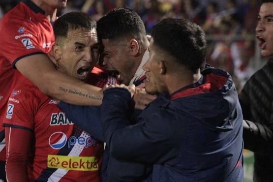 ¡Xelajú MC goleó a Antigua y se corona como campeón del fútbol de Guatemala en el Clausura 2023!