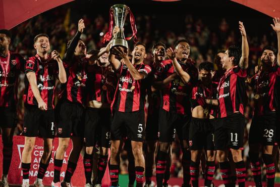 La Liga Deportiva Alajuelense se coronó bicampeón de la Copa Centroamericana.