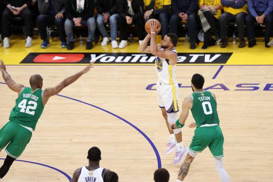 ¡Sorpresa! Celtics barren a Warriors en el último cuarto y se llevan el primer juego de las Finales de la NBA