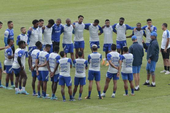 No ve a los legionarios como los grandes salvadores, pero sí como piezas claves en la sumatoria de un gran proyecto: construir una selección de éxitos para todos.