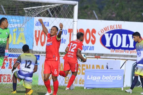 La temporada de Real Sociedad ha sido bastante mala, pero le está alcanzando para salvarse del descenso.