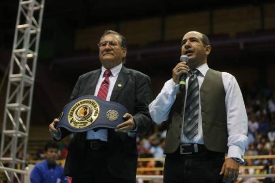 'EscorpiÃ³n' retiene cinturÃ³nJosec Ruiz superÃ³ en el octavo round al nicaragÃ¼ense Jhonson Tellez en peso pluma en el Nacional de Ingenieros ColiseumEl hondureÃ±o Josec el 'EscorpiÃ³n ' Ruiz logrÃ³ noquear al nicaragÃ¼ense Jhonson Tellez en el octavo round y retuvo el cinturÃ³n Centroamericano y del Caribe de peso pluma. sabado 21 de marzo 2015. Nacional de Ingenieros Coliseum