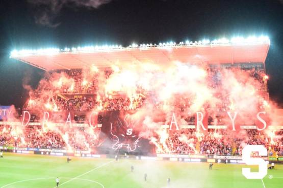 La postal es sencillamente espectacular en el Estadio Ricardo Saprissa.