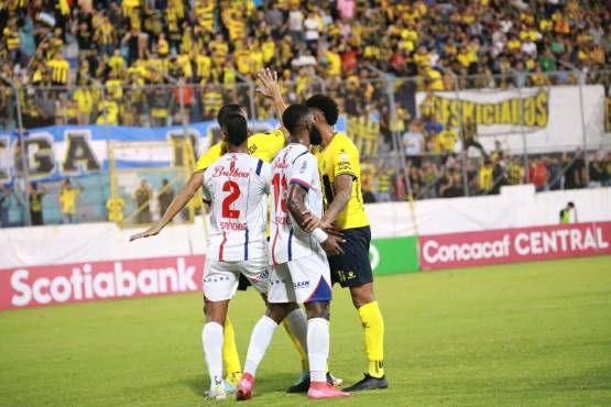 Plaza Amador golpea al Real España por la ida de los cuartos de Copa Centroamericana; derrota con olores de eliminación