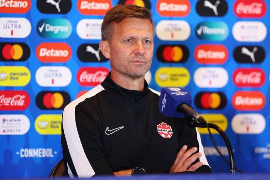 Entrenador respalda a Bielsa y lanza duro contra la Copa América 2024: “Nos tratan como ciudadanos de segunda clase”