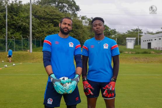 Troglio confirmó que es una posibilidad la rotación de sus porteros en el torneo.