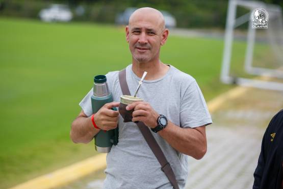 Eduardo Espinel es el nuevo director técnico del Olimpia.