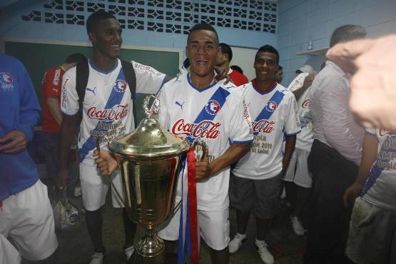 10 años después: Real España y Olimpia a su agarrón número 11 en finales. ¿Quién ha sido el rey?