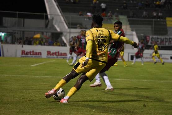 Marathón y Génesis regalaron un buen partido en Comayagua. Foto: Anibal Vásquez.