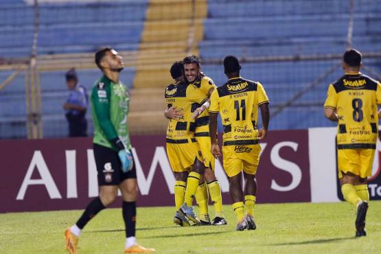 Ramiro Rocca ha convertido cinco goles en los últimos 90 minutos que ha disputado con Real España. FOTOS: Neptalí Romero