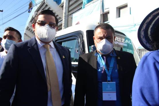 Xiomara Castro asume presidencia de una Honduras pobre y endeudada, pero optimista