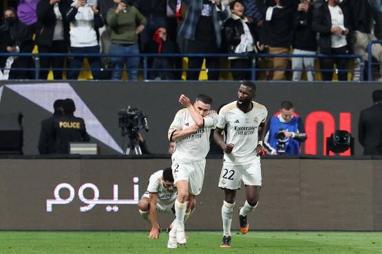 Carvajal y Rudiger fueron parte de los anotadores del derbi en la Supercopa de España.