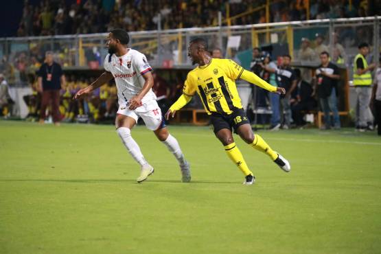 Plaza Amador golpea al Real España por la ida de los cuartos de Copa Centroamericana; derrota con olores de eliminación