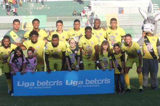 Gerson Argueta, portero de Génesis, reveló una regla de Tilguath en el club. Foto Diez: Alex Pérez