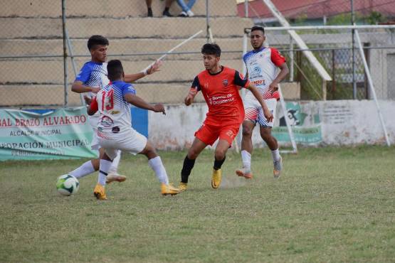 Deportes Savio en el estadio Sergio Reyes recibe al San Juan de Rambo de León.