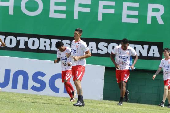 El argentino Gabriel Tellas se estrenará con el Vida. Será el ‘9’ de los rojos. FOTOS: Neptalí Romero