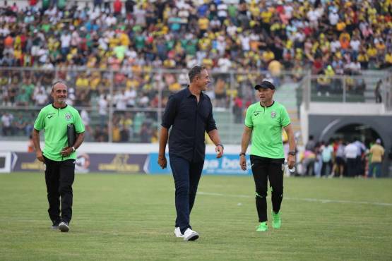 Tota Medina es muy cauto y no da por liquidada la serie ante Génesis: “Dimos un primer paso nada más”