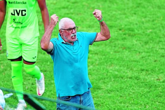 Manuel Keosseián es el de más semifinales de los cuatro que dirigirán.