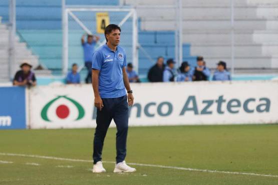 César Vigevani sale caliente tras ser derrotado por Olimpia: “No destaco nada; las explicaciones no se las voy a dar a ustedes”