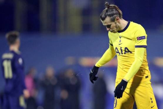 Tottenham Hotspur's Welsh midfielder Gareth Bale reacts during the UEFA Europa League round of 16 first leg football match between Dinamo Zagreb and Tottenham Hotspur at the Maksimir Stadium in Zagreb, on March 18, 2021. (Photo by Damir SENCAR / AFP)