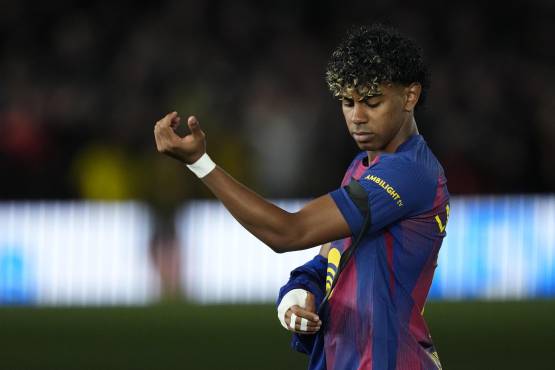 El delantero del FC Barcelona Lamine Yamal durante el partido de la jornada 33 de LaLiga que FC Barcelona y Celta de Vigo disputan hoy miércoles en el Camp Nou.