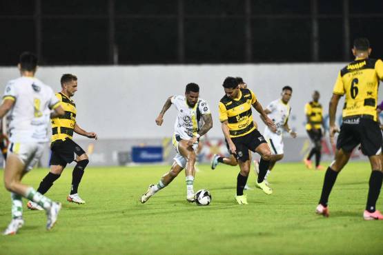 Juticalpa sorprende en el estadio Morazán y derrota a Real España, que se olvidó de ganar