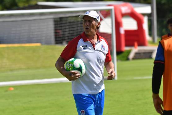 Ortiz escuchó hablar de Honduras por medio de Pedro Troglio.