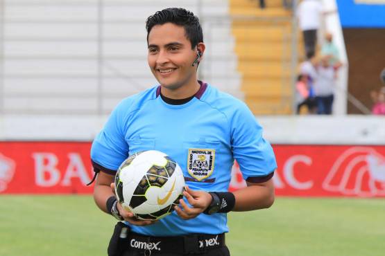 El arbitro central Said Martínez se encuentra en Qatar, pero el próximo domingo regresa al país y estaría listo para la gran final.