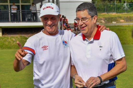 Rafa Villeda se pronuncia sobre la gran final Olimpia-Motagua, confirma el futuro de Pedro Troglio y habla de Andy Najar