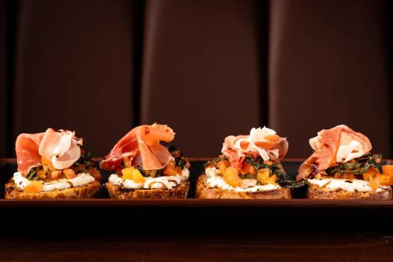 Bruschetta, parte del menú que van a poder encontrar en el restaurante de Troglio.