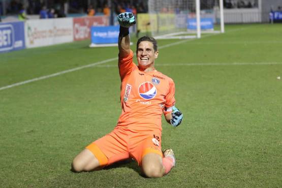 Buba López y su dura misión para convencer a Rueda que debe ser el portero de la Selección de Honduras