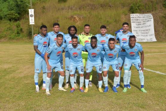 El campeón Motagua estrena su corona con humillante goleada; Agustín Auzmendi firmó un póker