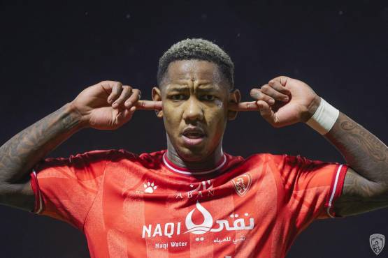 El festejo de Romell Quioto al marcar su cuarto gol en Arabia Saudita.