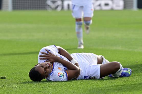 Con un tremendo error de Militao, Real Madrid inició el 2022 con derrota ante Getafe en la Liga Española