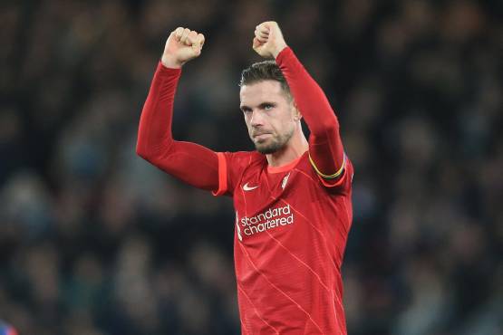 Sufrido triunfo del Liverpool ante el West Ham para meter presión al Manchester City en la tabla de posiciones