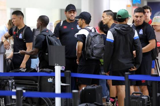 Olimpia viajó a El Salvador para encarar el duelo contra FAS. FOTOS: David Romero.