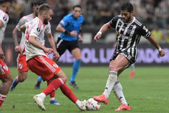 Atlético Mineiro fulmina a River Plate gracias a Deyverson y Paulinho en el primer pulso de las semifinales de la Copa Libertadores