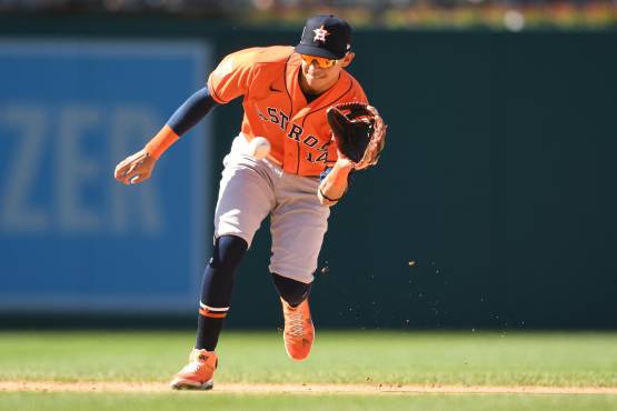 Primeras imágenes de Mauricio Dubón vistiendo la piel de los Astros de Houston.