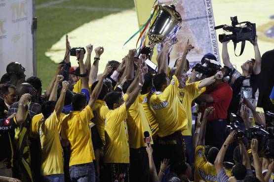 10 años después: Real España y Olimpia a su agarrón número 11 en finales. ¿Quién ha sido el rey?