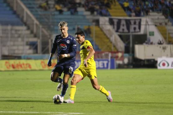 Motagua derrota al Real España con golazo del Zapatilla Mejía, pero deja abierta la serie de semifinales