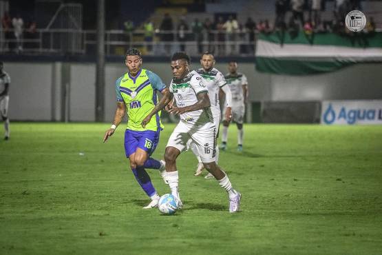 Juticalpa FC azota al Olancho FC y con gol de Christian Altamirano le ganan el derbi olanchano a los potros