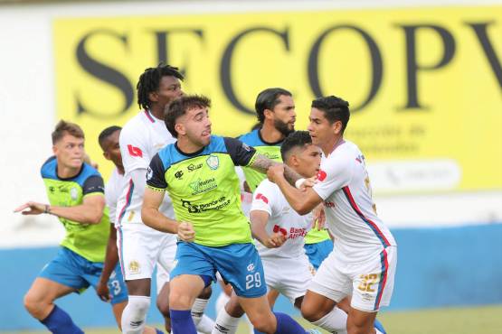 Auzmendi lo revela todo y se ilusiona tras fichar por Motagua: “Espero retribuir el cariño con títulos y goles”