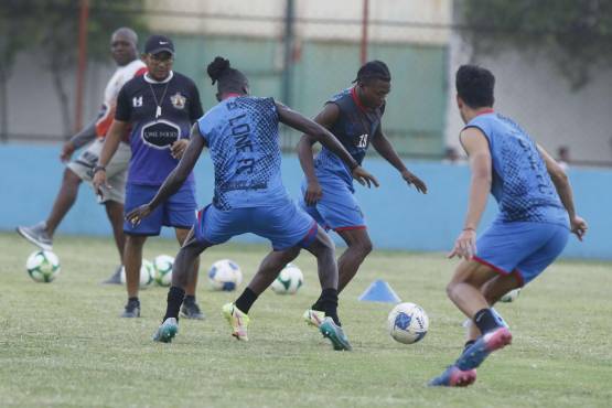 Lone es el primer equipo en la carrera de Manaiza.