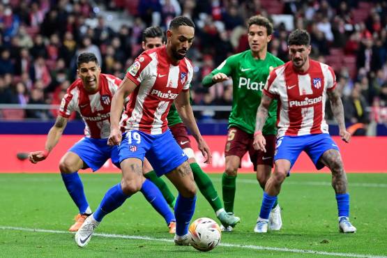 Atlético y Granada no se hicieron nada en el Wanda Metropolitano. FOTOS: AFP